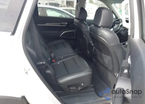 2022 Kia Telluride Lx z USA, uszkodzony, nr VIN 5XYP24HC0NG260611